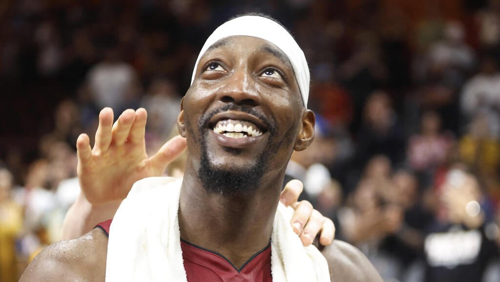 83 נקודות באם אדבאיו