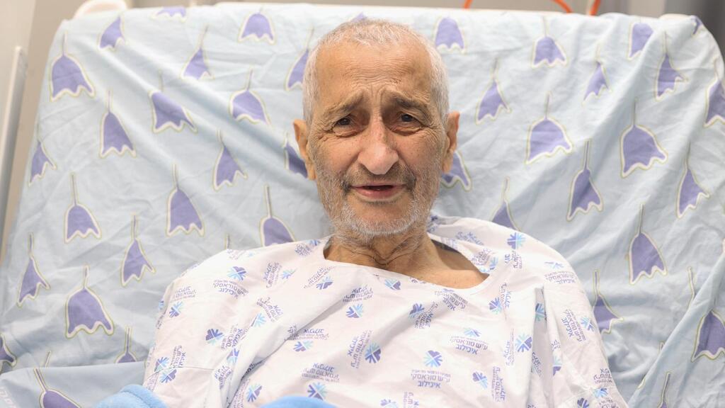 עזרא בולנדי מעד בדרך למקלט ועבר ניתוח