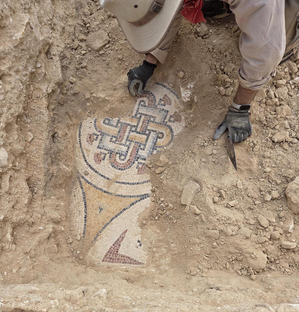 גילוי הפסיפס מניצנה