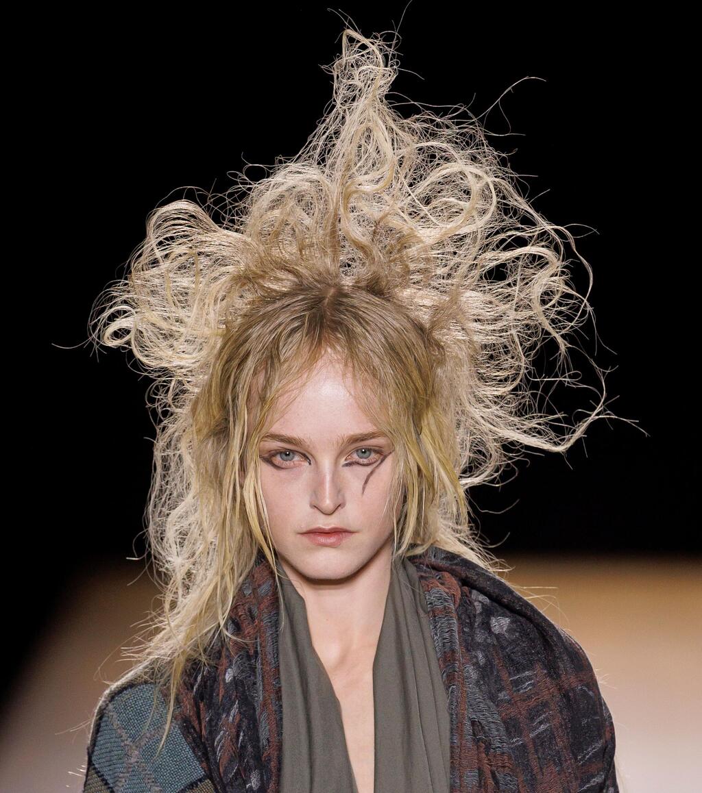 שיער מבולגן תצוגה יוז'י ימאמוטו