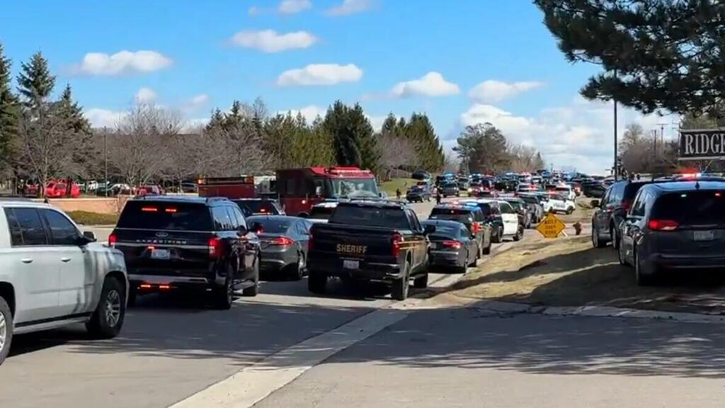 כוחות משטרה רבים בזירה