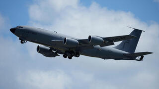 מטוס תדלוק אמריקני מסוג kc-135