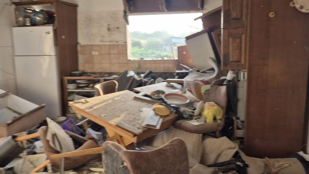 נזקי פגיעה הטיל האיראני בזרזיר