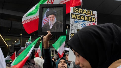  מפגינים נגד המלחמה באיראן בטיימס סקוור