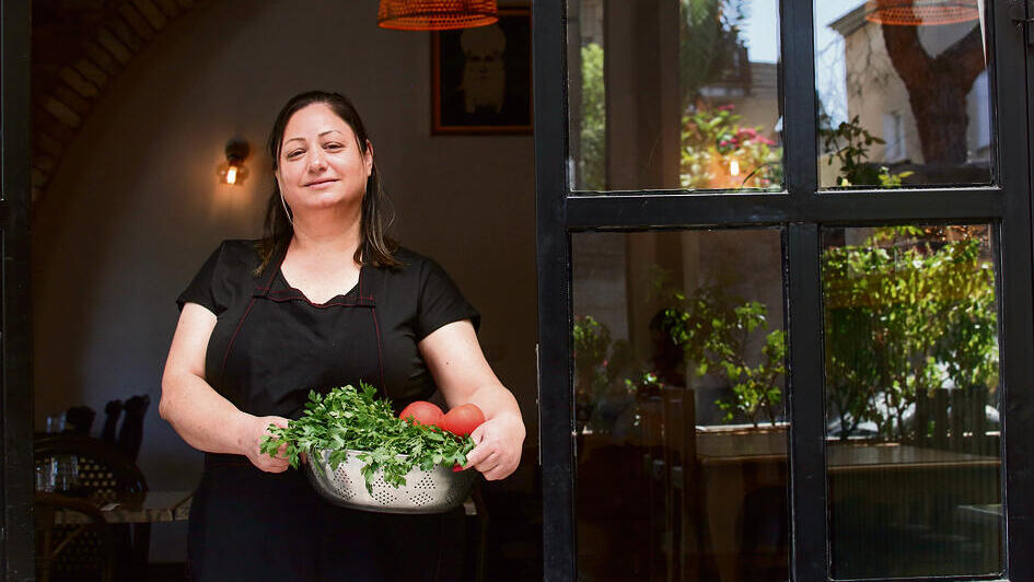 Basma Hano, owner of 'Noor' (Photo: Ryan Preuss) בסמה הנו. חוששת שייקח זמן עד שהמטיילים יחזרו | צילום: ריאן פרויס