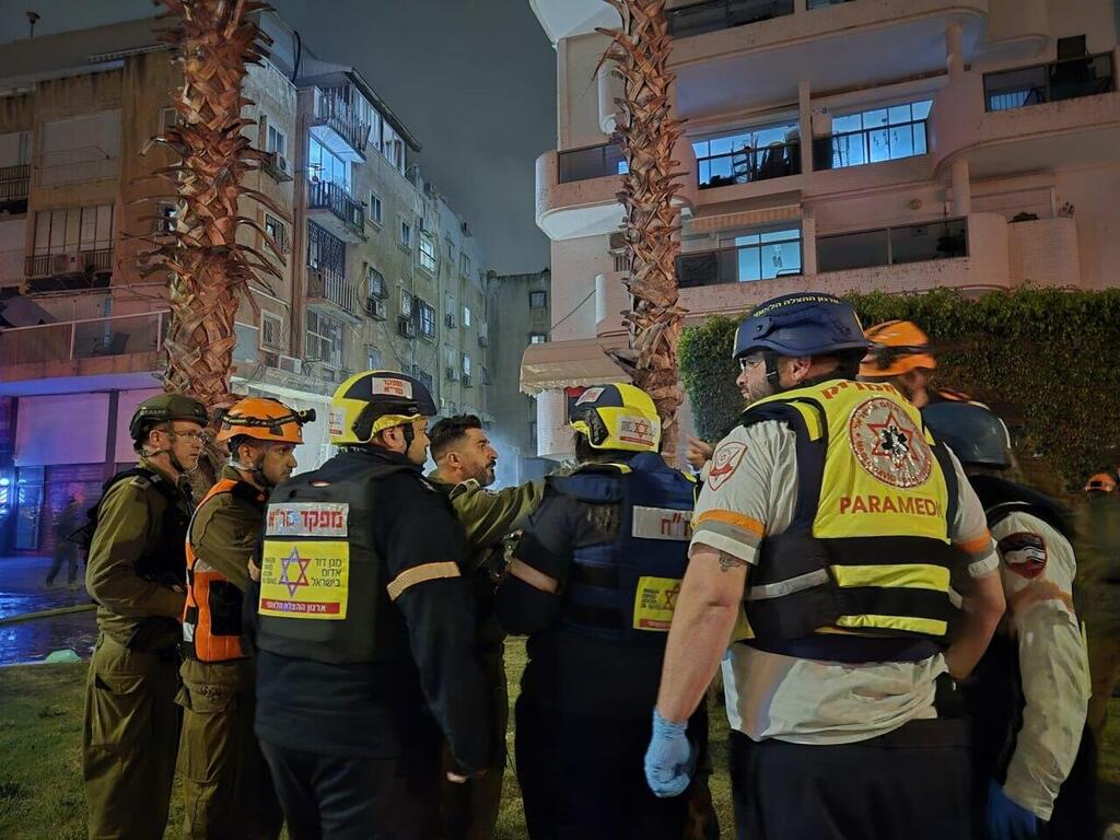 Photo: Magen David Adom זירת הנפילה במרכז
