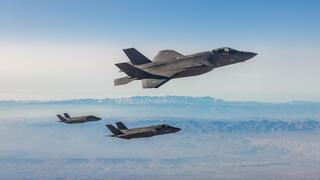  מטוסי ה׳אדיר’ בדרך לתקיפה באיראן