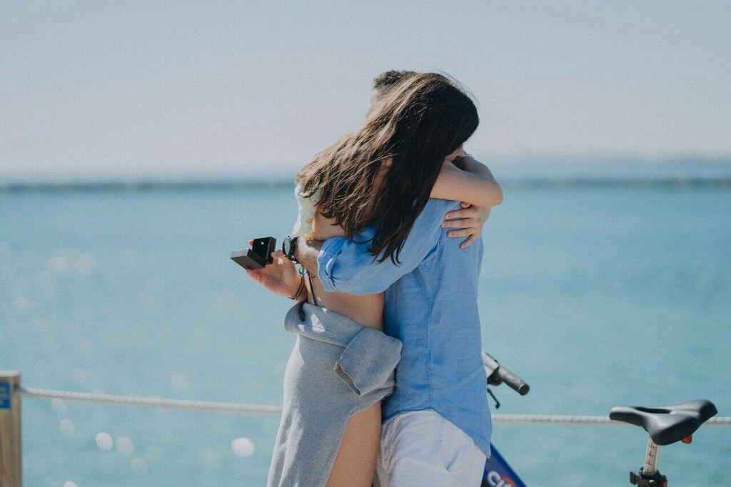 דין והאיראנית