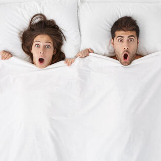 כשהסטרס מעורר. במצבי איום נוצרת תגובה פיזיולוגית חזקה - דופק מואץ, נשימה מהירה ואדרנלין, תסמינים דומים לאלה שמופיעים גם בעוררות מינית, והמוח מתקשה להבחין ביניהם