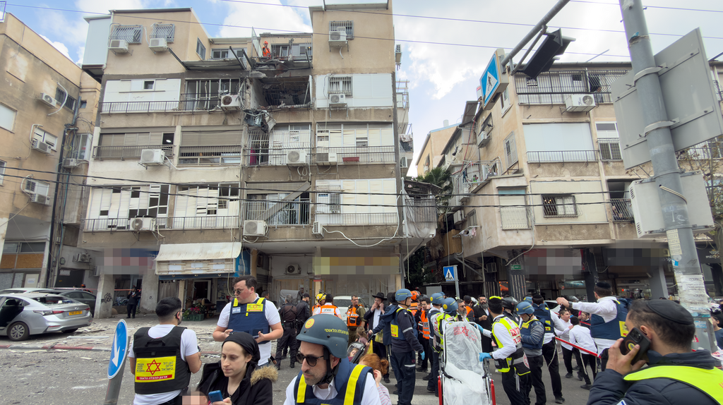 הבניין שנפגע בבני ברק