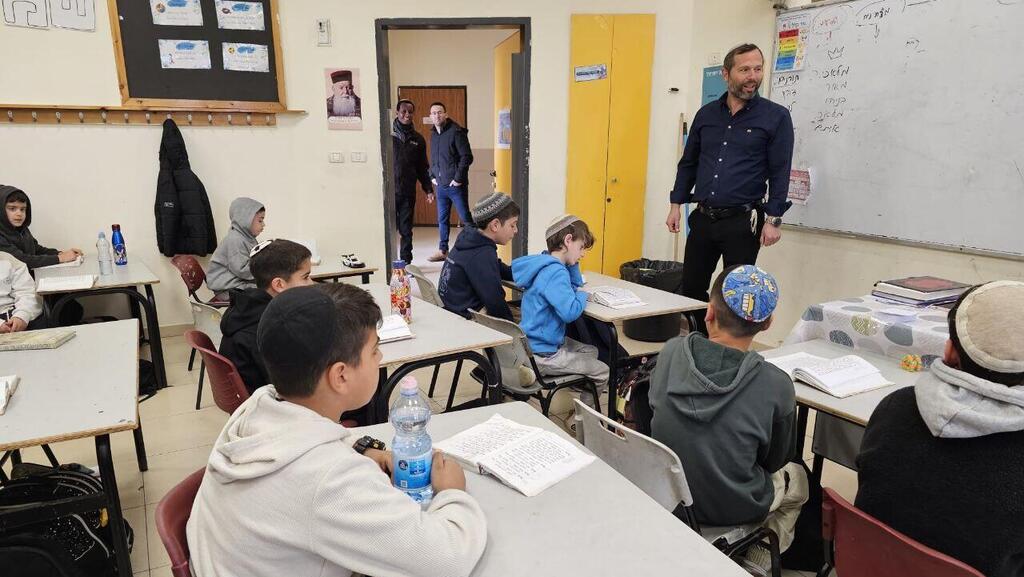 Школа в округе Биньямин (Фото: пресс-служба местного совета) חוזרים לשגרת לימודים בבנימין