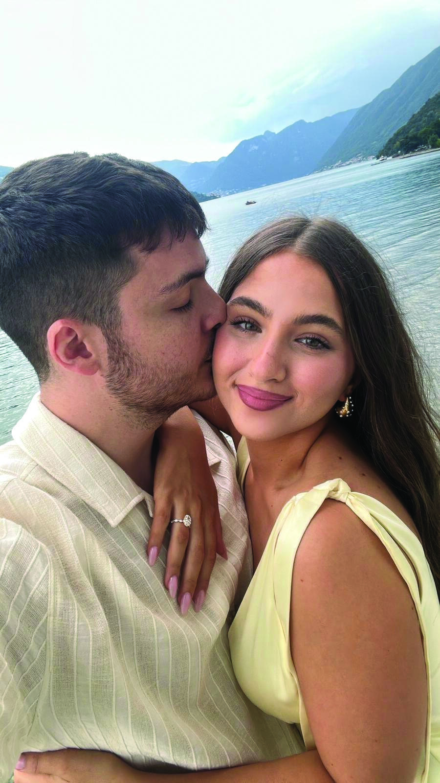 שיר יודפת עם בן הזוג, אדם