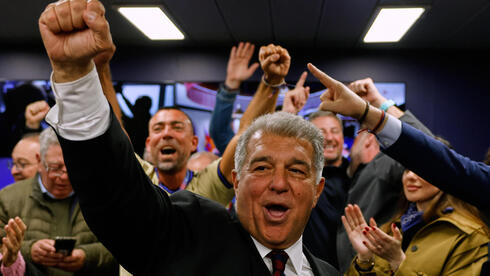 ז'ואן לאפורטה חוגג את הניצחון 