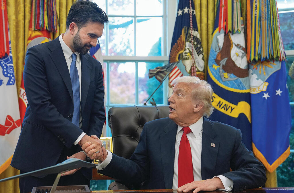 יודע ללחוץ על הכפתורים הנכונים. ממדאני עם טראמפ