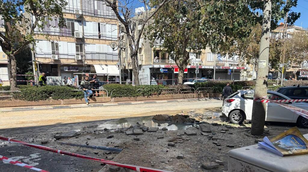 פגיעה ישירה בחולון