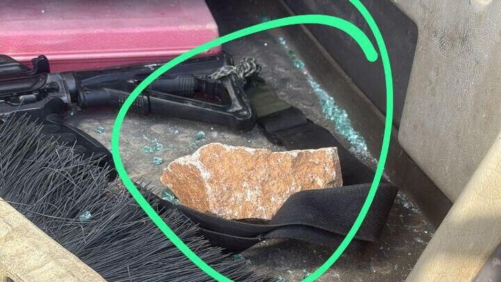 אזרחים ישראלים יידו אבנים לעבר לוחמי צה״ל שפעלו במרחב הסמוך לקריית ארבע שבחטיבת יהודה