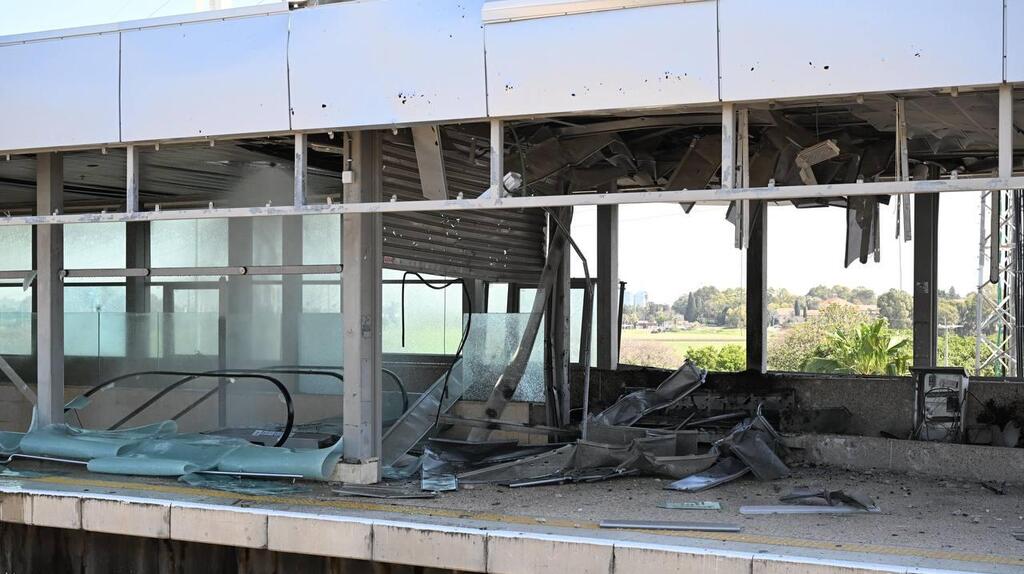 פגיעה ישירה בתחנת רכבת בחולון