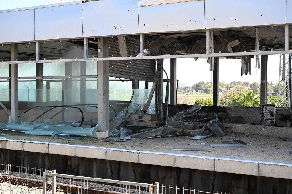 פגיעה ישירה בתחנת רכבת בחולון