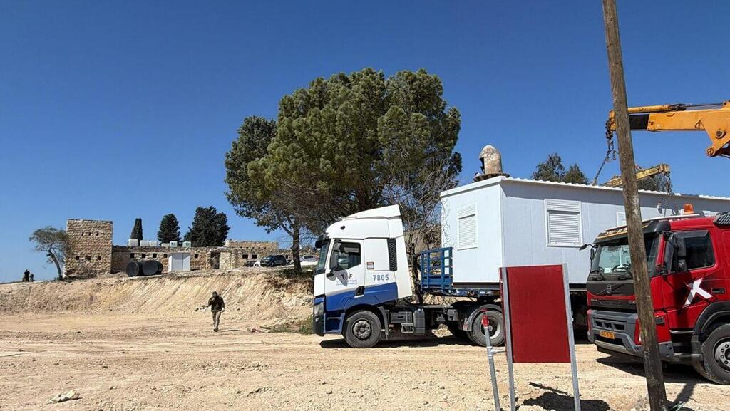שא-נור קרוואנים הוצבו בשומרון מועצת יוסי דגן 