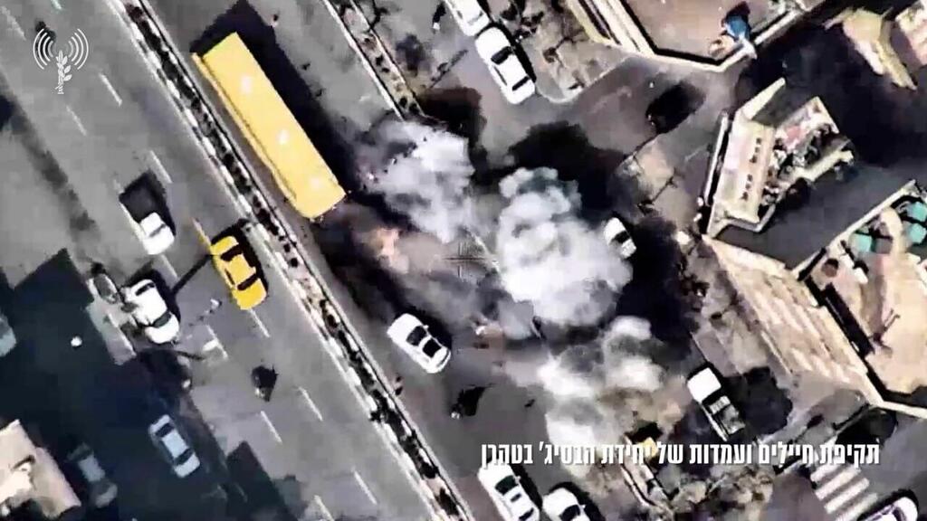 חיל האוויר  תוקף חיילים של יחידת הבסיג'