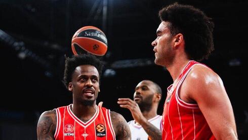 אלייז'ה בראיינט ואנטוניו בלייקני