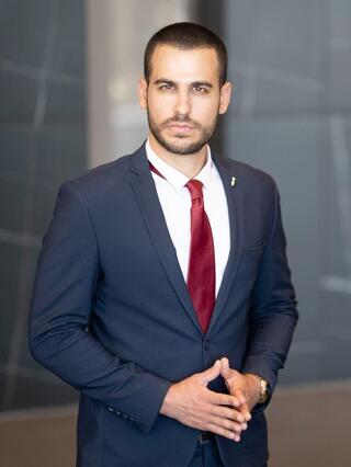 עו"ד רז עטיה