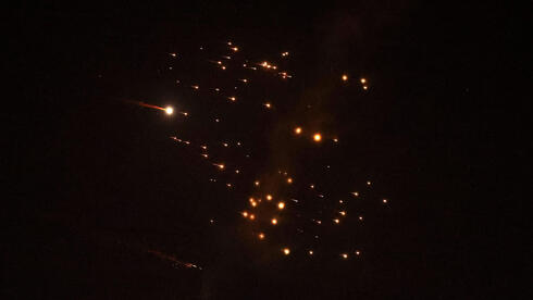 טיל מתפזר ששוגר מאיראן בשמי ישראל