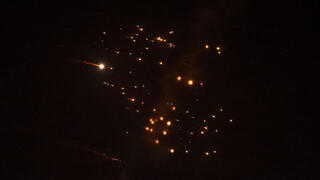 טיל מתפזר ששוגר מאיראן בשמי ישראל