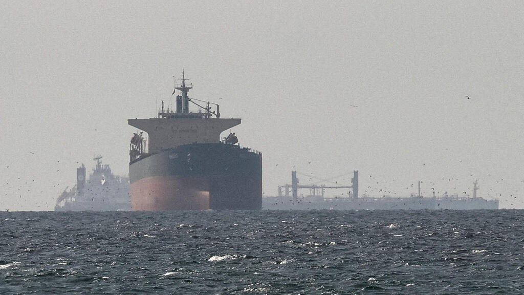 מכלית נפט ליד מצר הורמוז סמוך ל ראס אל-חימה ב איחוד האמירויות 11 במרץ