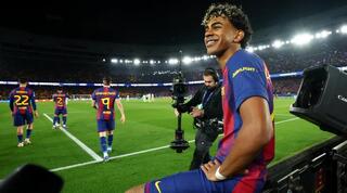 לאמין ימאל מחויך