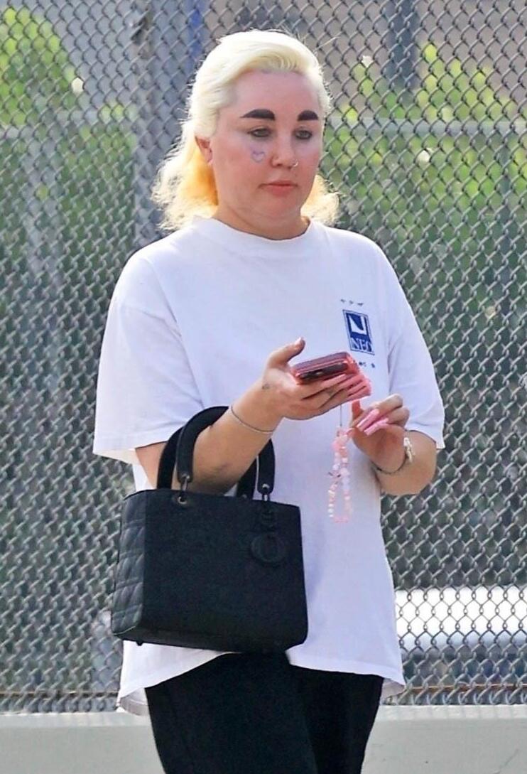 אמנדה ביינס