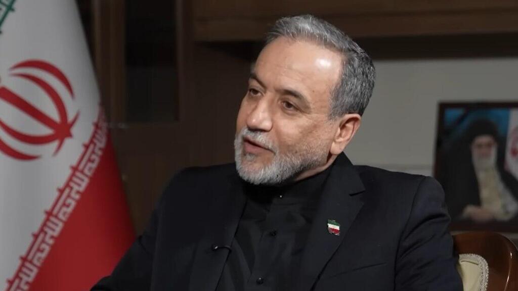 עבאס עראקצ'י מתראיין לאל-ג'זירה