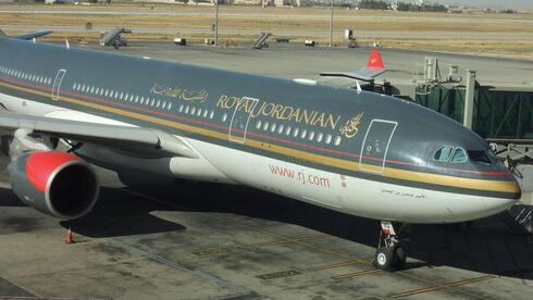 מטוס של רויאל ג'ורדיניאן בשדה התעופה בעמאן