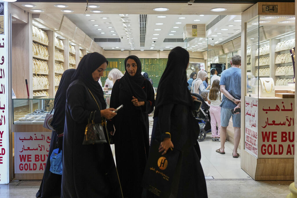 חנות בשוק הזהב בדובאי, 2025