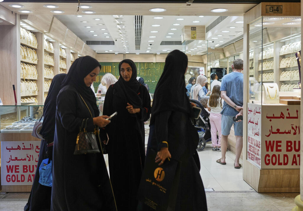 חנות בשוק הזהב בדובאי, 2025