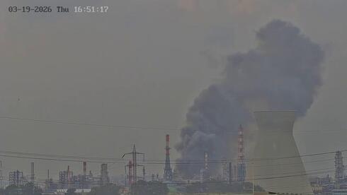 תיעוד רגע הפגיעה בבית הזיקוק בחיפה