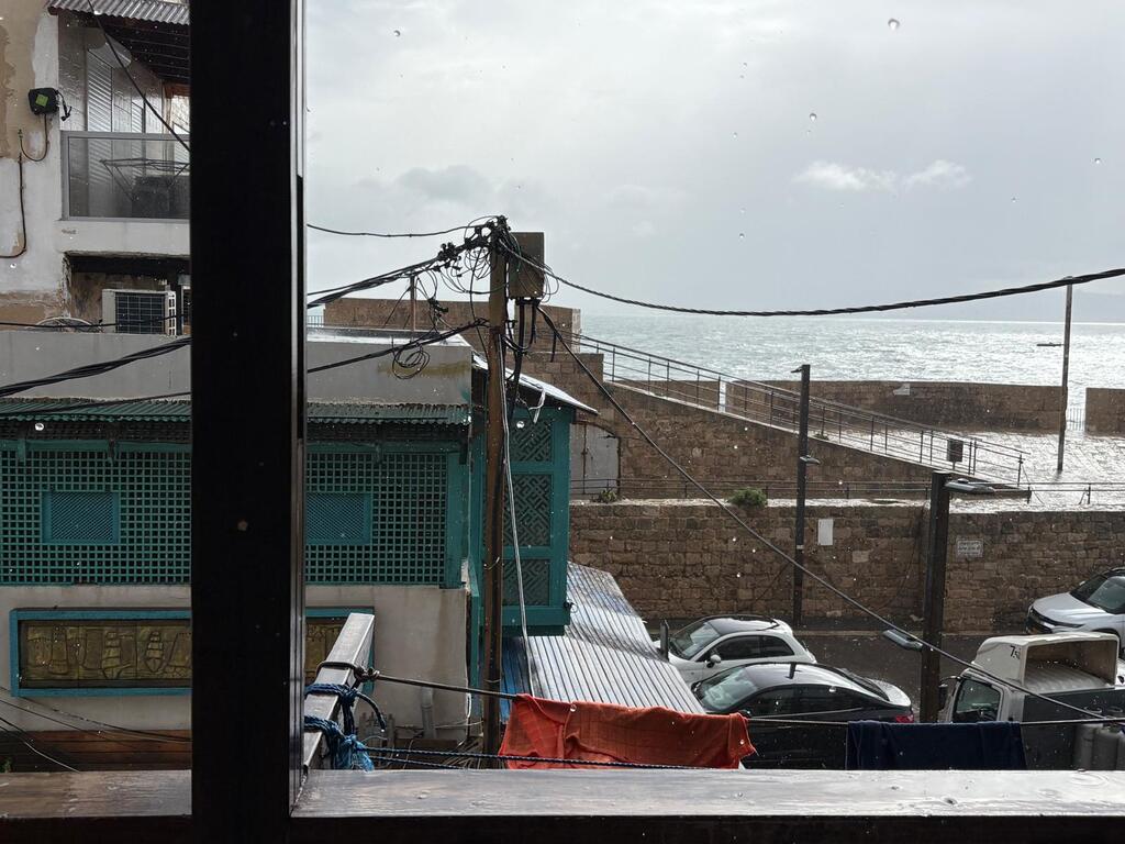 Photo: Assi Haim על הספה- משפחת חלוואני עכו