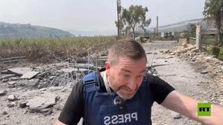 תיעוד: תקיפה בדרום לבנון בזמן דיווח של הכתב RT