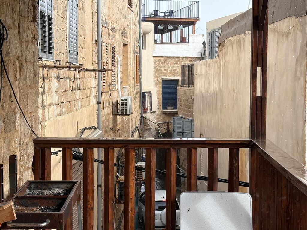 Photo: Assi Haim על הספה- משפחת חלוואני עכו