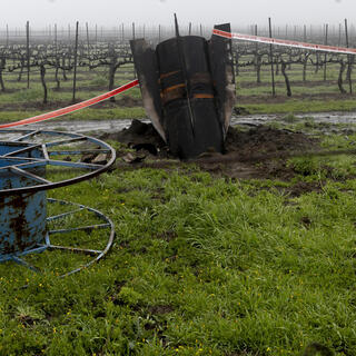 שברי יירוט במטע ברמת הגולן