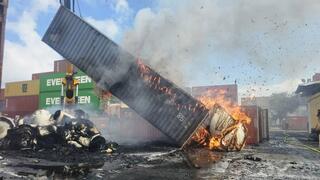 שריפה שפרצה בעקבות נפילת שבר יירוט במסוף לאחסון מכולות בחיפה