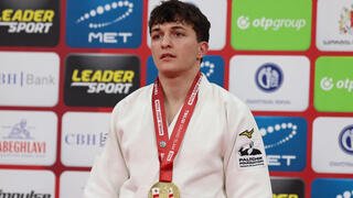 הג'ודוקא הישראלי יצחק אשפיז מדליית זהב