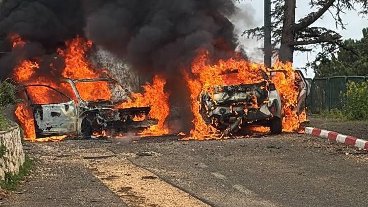 רכבים עולים באש במשגב העם