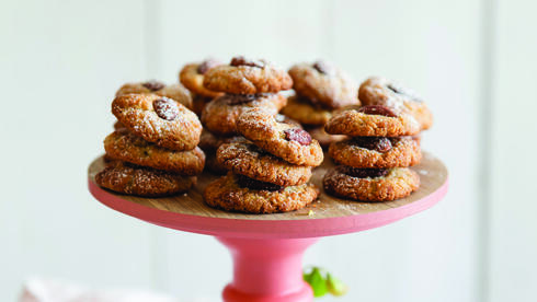  עוגיות טחינה  ושקדים