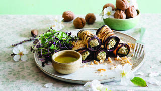  חצילים קלויים במלית טפנד אגוזים