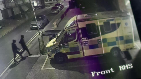 לונדון: הוצתו ארבעה אמבולנסים של ארגון הצלה יהודי