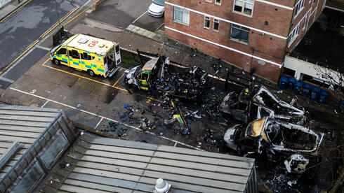 לונדון: הוצתו ארבעה אמבולנסים של ארגון הצלה יהודי