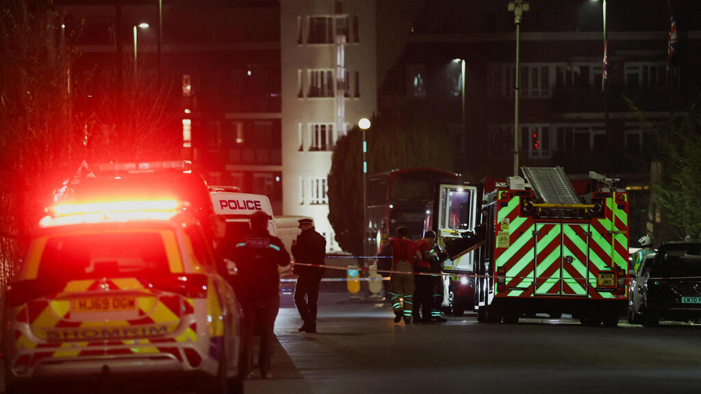 כוחות כיבוי והצלה במקום ההצתה