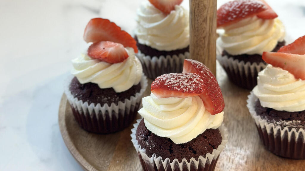 kosher-for-Passover cupckaes (Photo: Maya Hilel) קאפקייקס כשרות לפסח