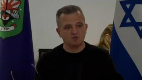 ראש עיריית רמת גן פיטר את סגנו בשידור חי